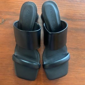 Anne Klein black wedge slip on’s
